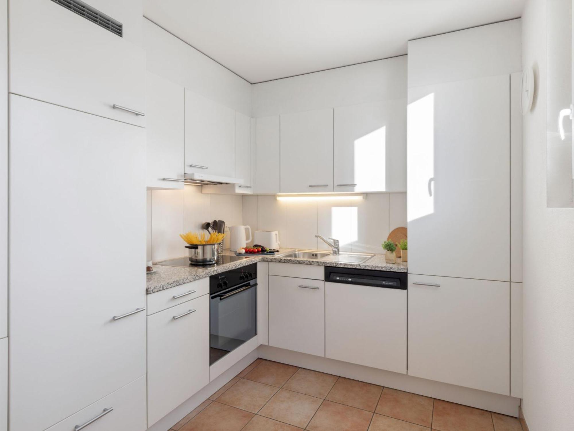 Apartment Torre Tessuti Apt-City Stay By Interhome Locarno Exterior foto